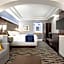Days Inn & Suites by Wyndham Houston Hobby Airport