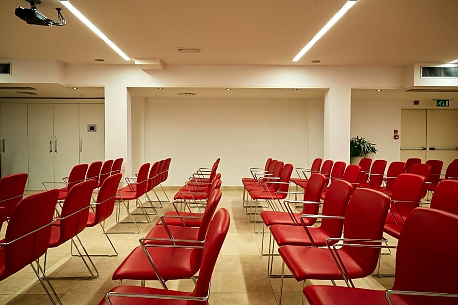 Delfina Palace Hotel