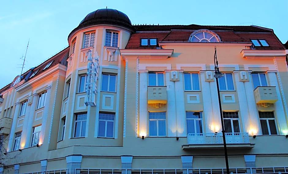Hotel Centrál
