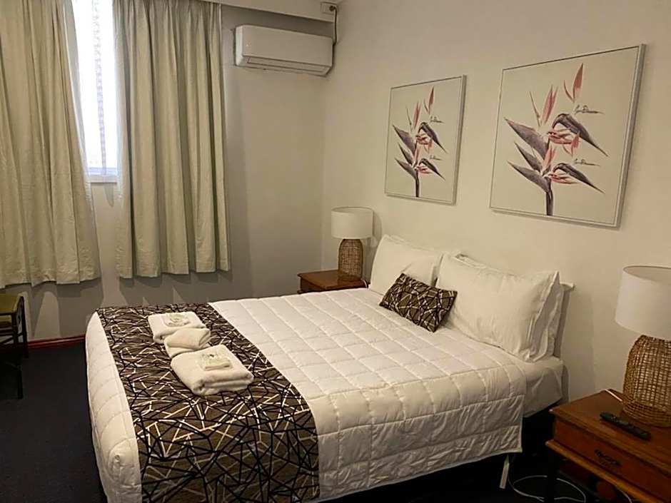 The Esplanade Motel
