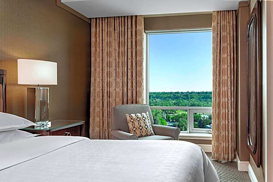 Sheraton Suites Calgary Eau Claire