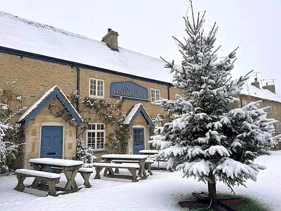 Cat and Custard Pot Inn