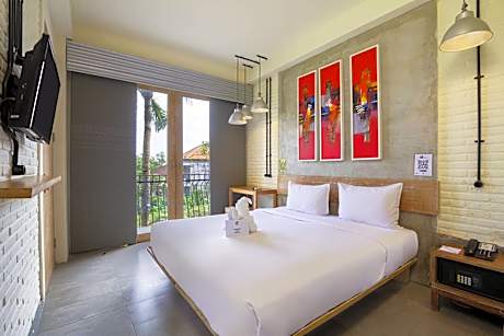 Deluxe Room Balcony with Pool View