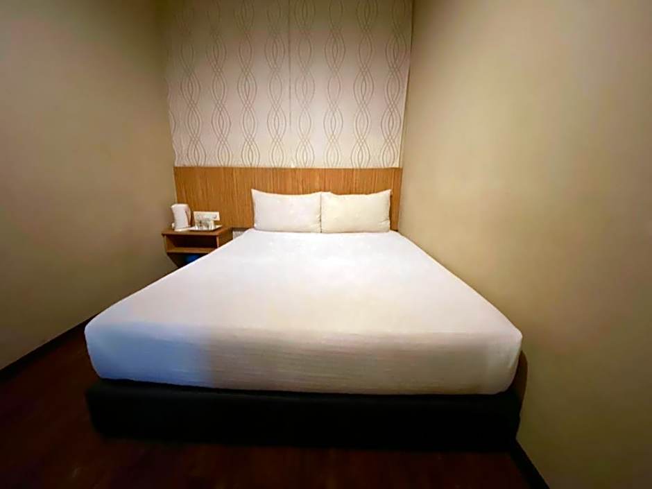 OYO 89752 7 DAYS EXPRESS HOTEL