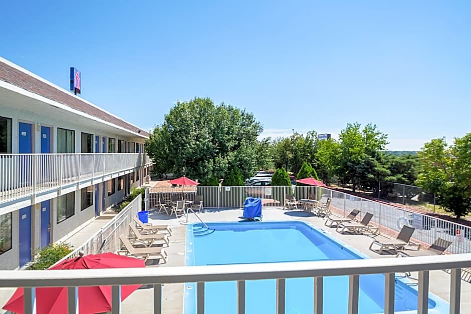 Motel 6-Pueblo, CO - I-25