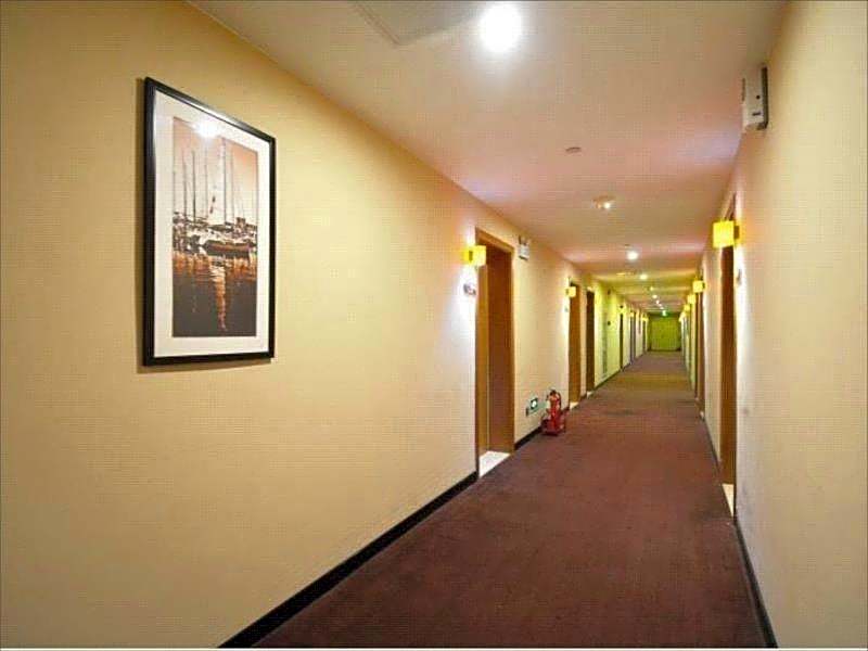 IU Hotel Tianjin Airport Economic Area