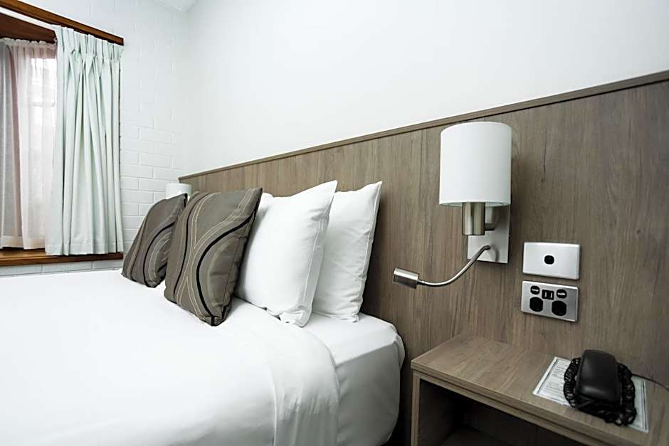 Bay Hotel Apartments (Previously Apartments at Woolmers)