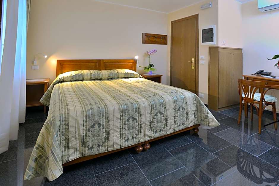 Hotel Italia