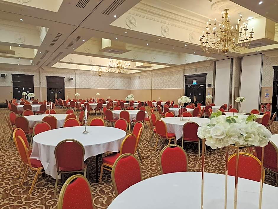 Britannia Royal Court Hotel