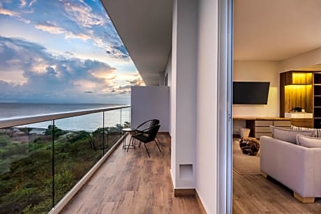 Junior Suite, 1 King, Sofa bed, Partial Ocean view, Balcony