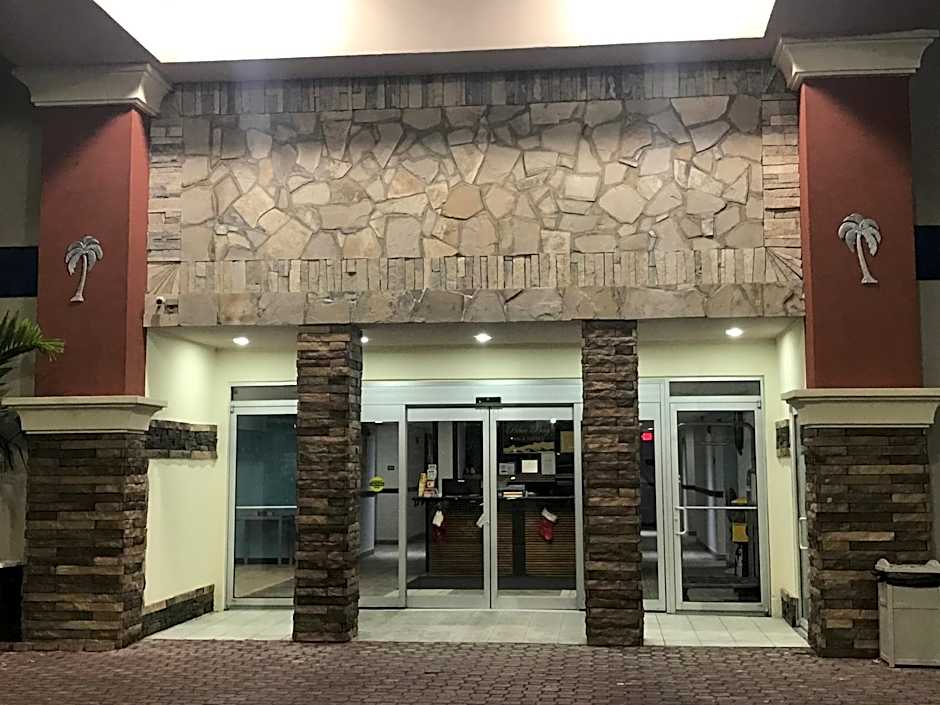 Blue Bay Inn And Suites