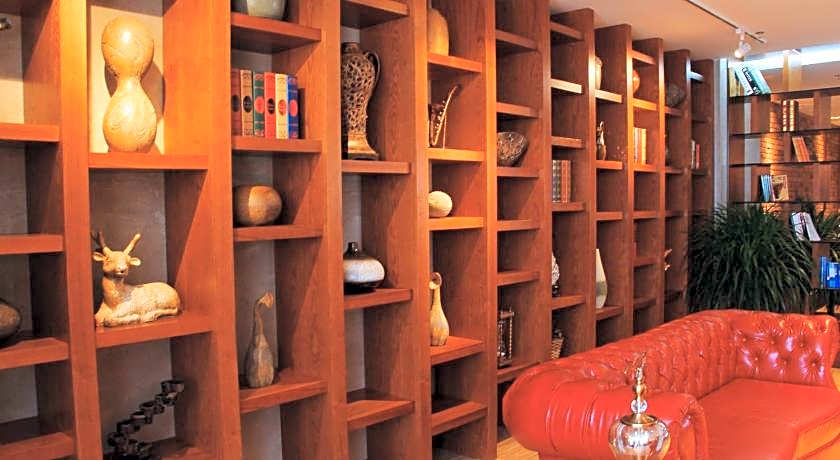 James Joyce Coffetel Qinhuangdao Wanda Plaza Railway Station