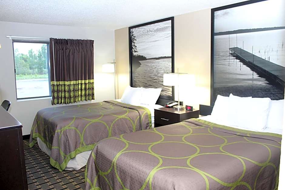 Super 8 by Wyndham Clear Lake