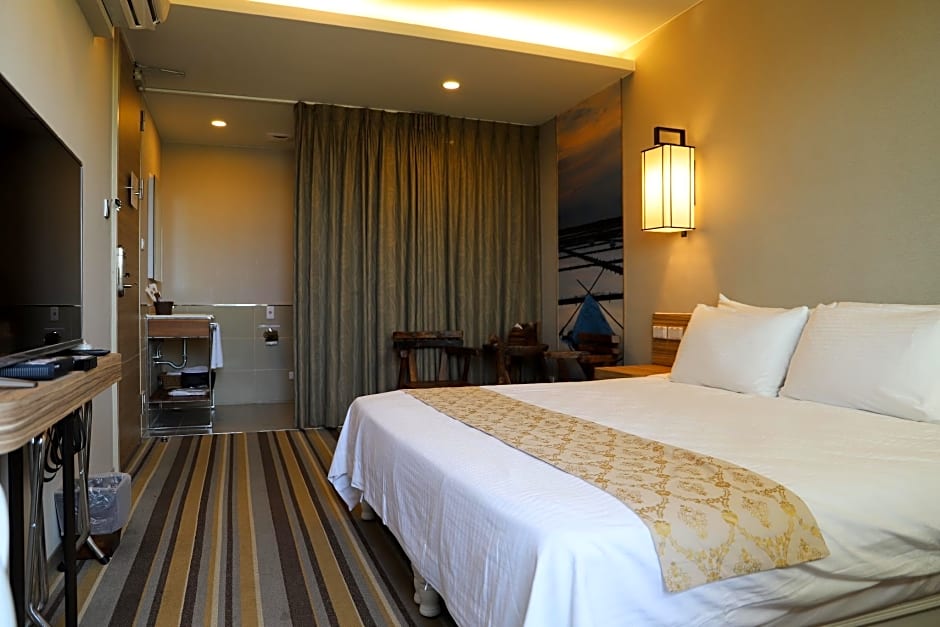 TAINAN JULIE'S GARDEN