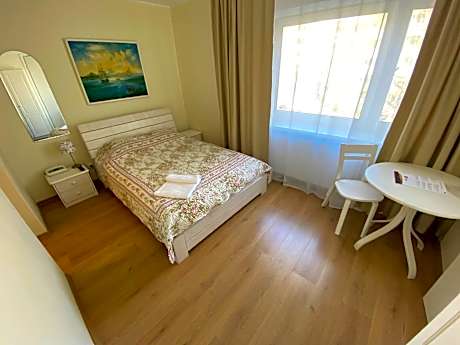 Single - Private Bathroom