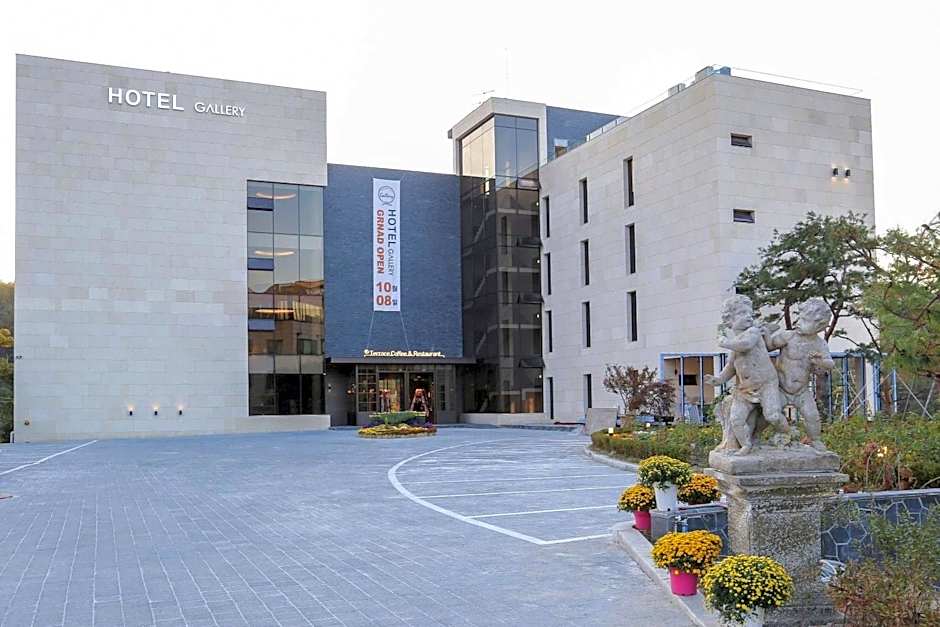 hotel gallery