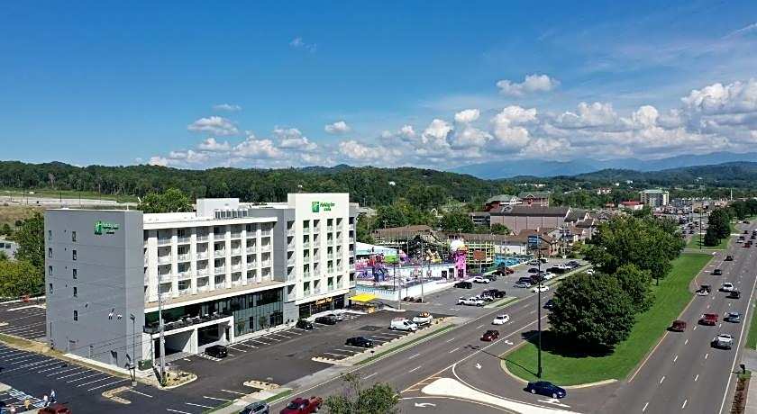 Holiday Inn & Suites Pigeon Forge Convention Center By IHG