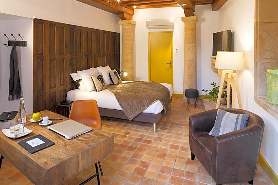 Logis Hôtel et Spa le Savigny