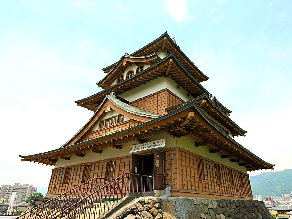 Hotel Okuni (Royal Inn Group)