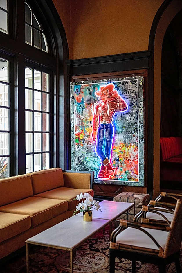 Grand Galvez Resort, Autograph Collection