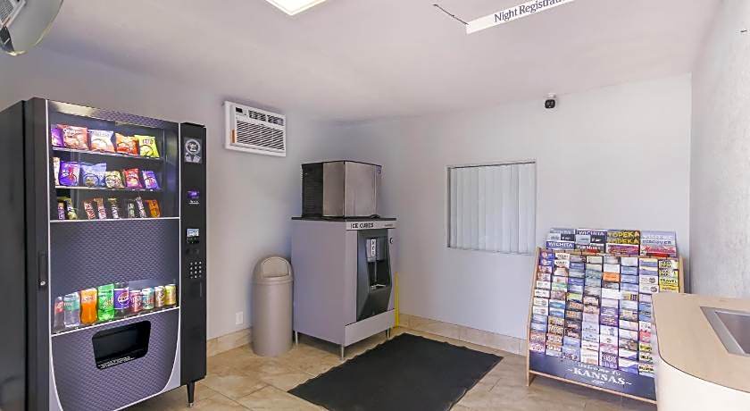 Motel 6 Topeka, KS - Northwest