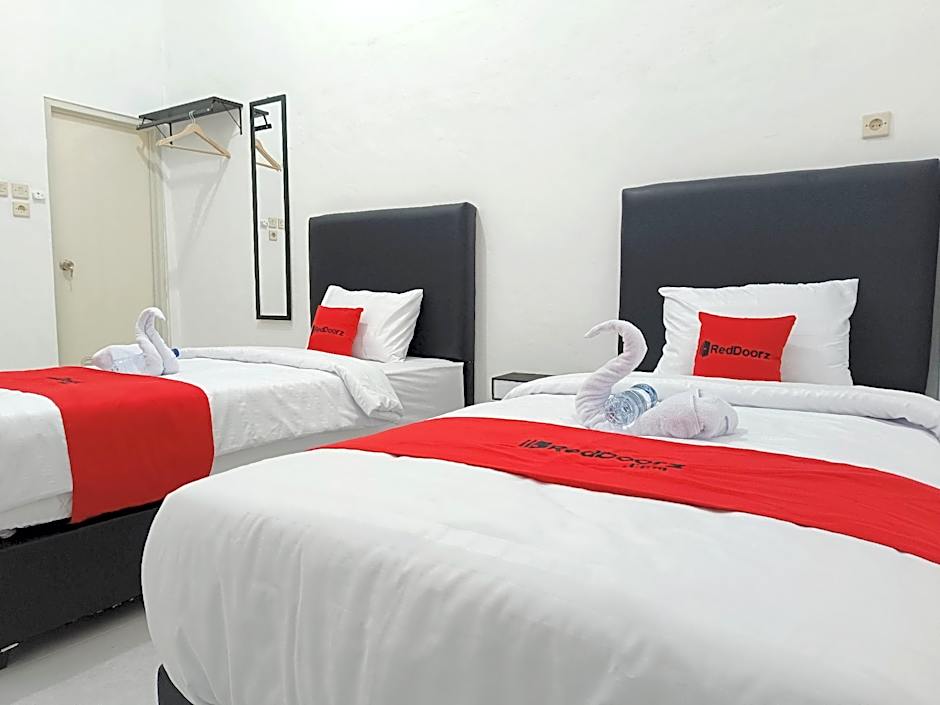 RedDoorz near Alun Alun Klaten