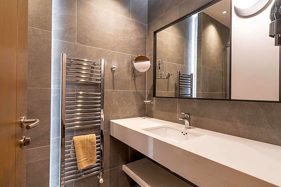 LYDIA suites and rooms