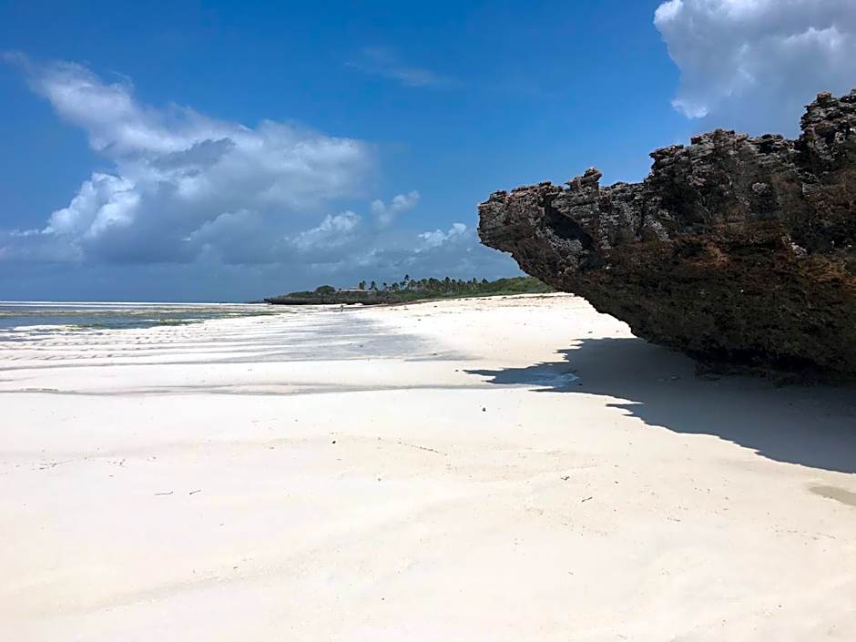 Pole Pole Beach House