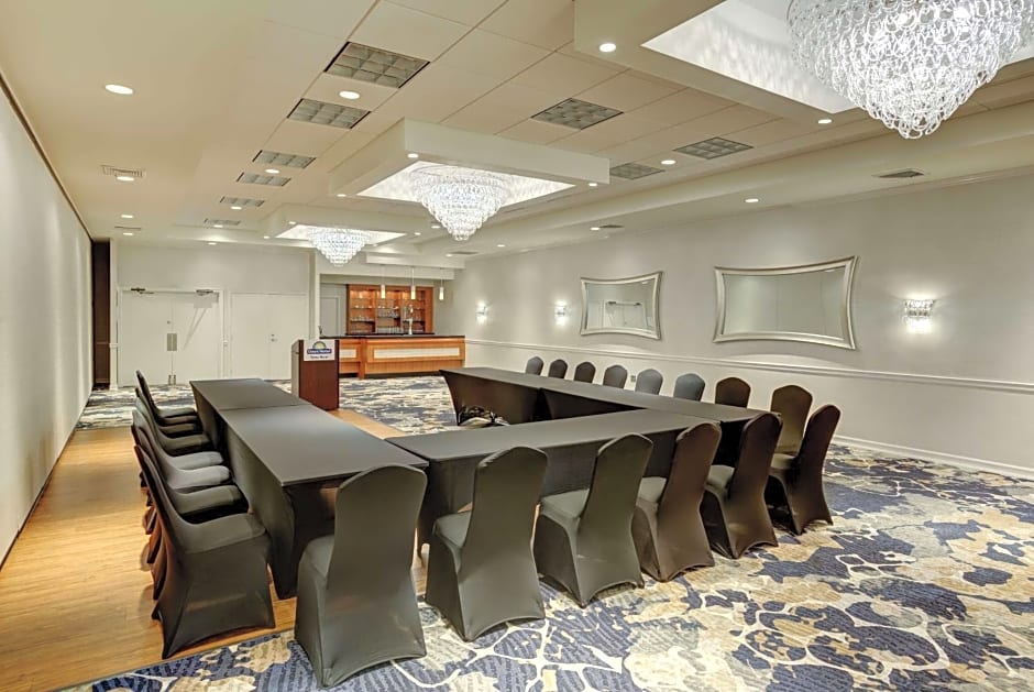 Days Hotel by Wyndham Toms River Jersey Shore