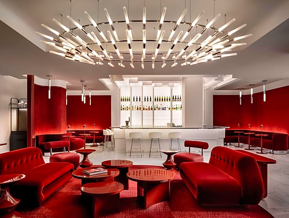 Revery Toronto Downtown, Curio Collection by Hilton