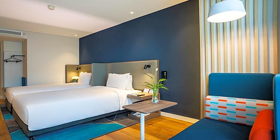 Holiday Inn Express Urumqi Station By IHG