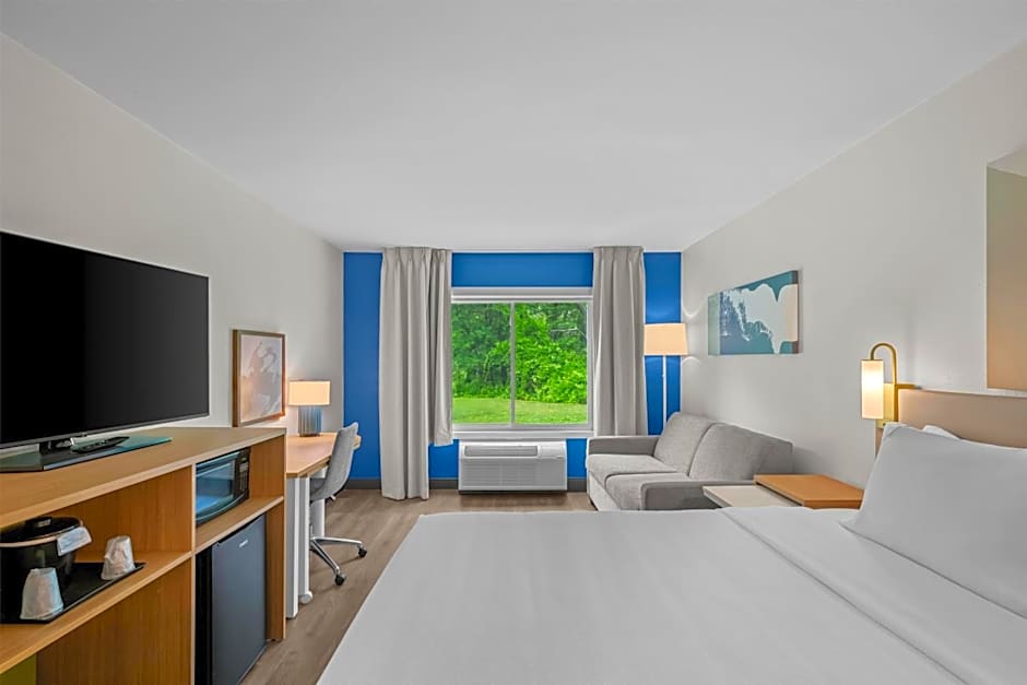 Spark by Hilton Brunswick
