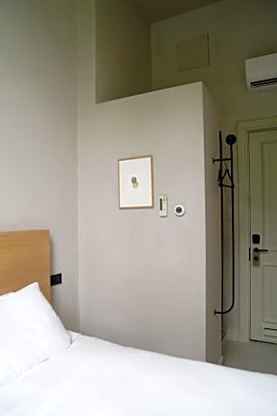 Petite - Extra small double room