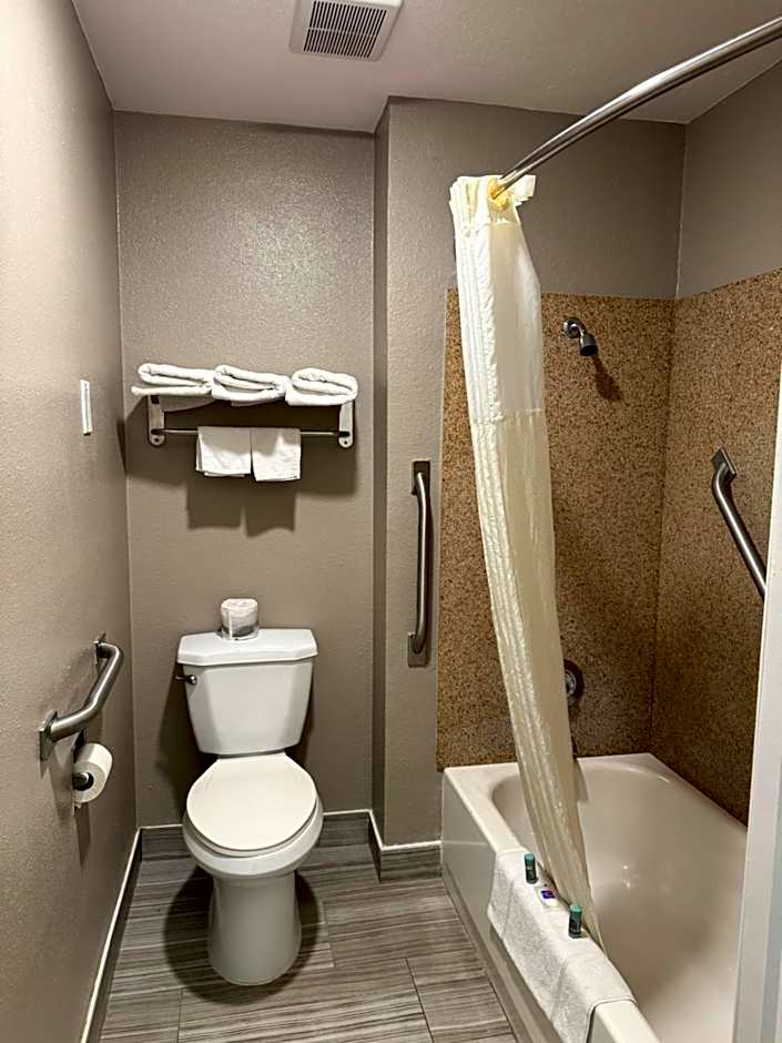 Studio 6 Suites Vancouver WA Waterfront