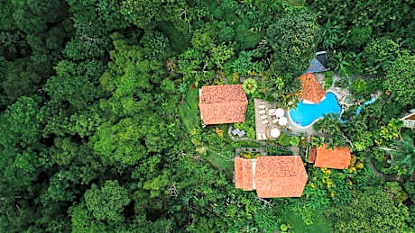 Si Como No Resort & Wildlife Refuge