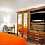 Quality Inn & Suites North Springfield