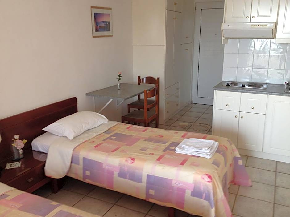 Gikas Apartments Triple Studio Sea View B7