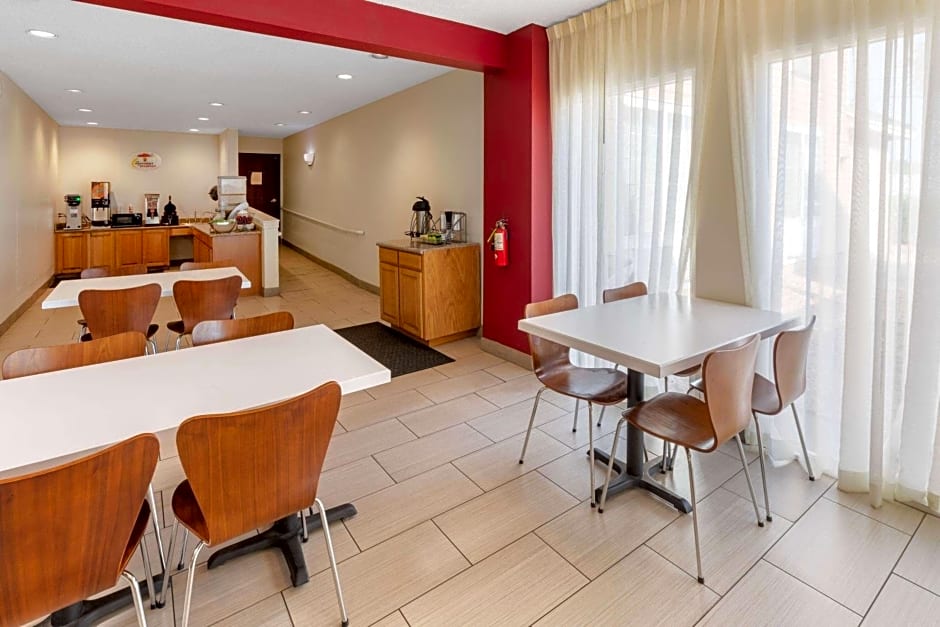 Super 8 by Wyndham Garland/Rowlett/East Dallas Area