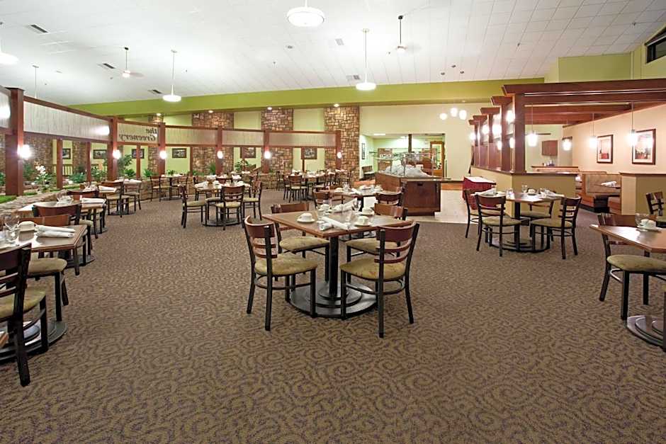 Ramada Plaza by Wyndham Sheridan Hotel & Convention Center