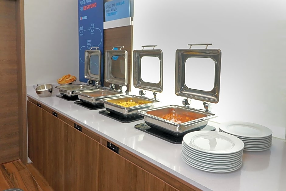 Holiday Inn Express - Monterrey - Fundidora By IHG
