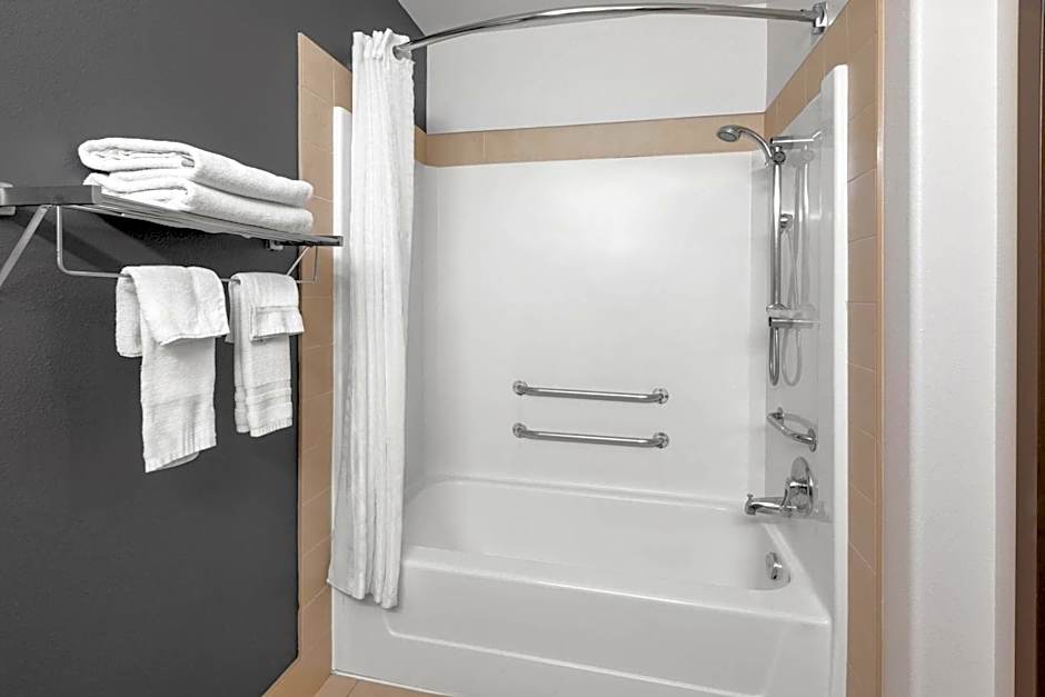 Super 8 by Wyndham Quebec City