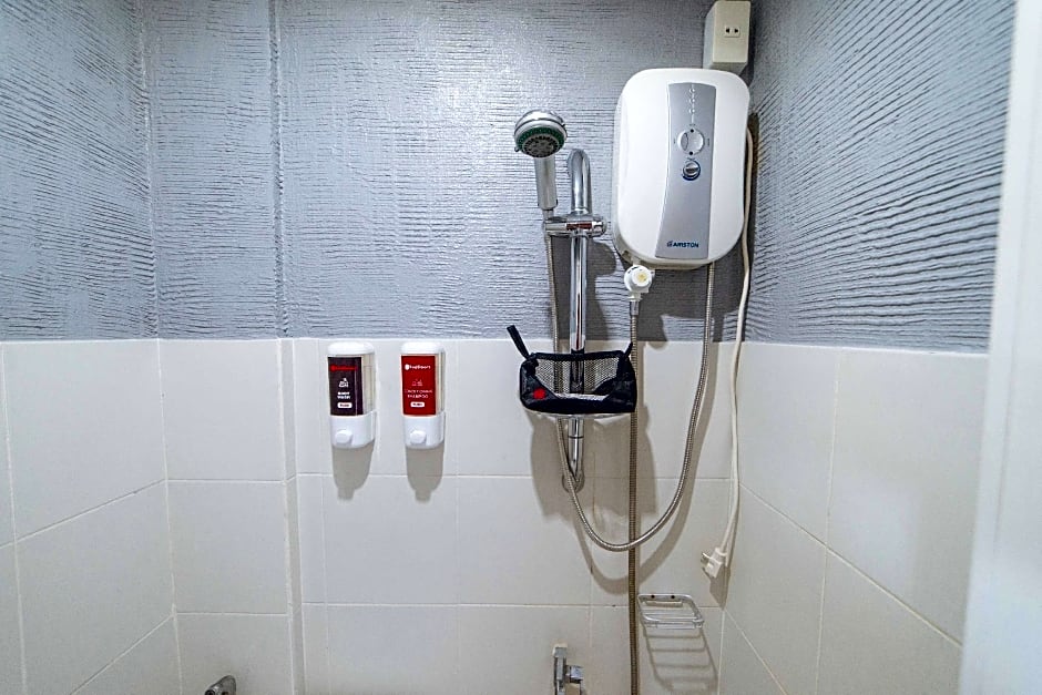 RedDoorz Plus @ Casa Lucia Sindalan San Fernando City Pampanga