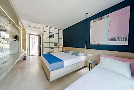 Deluxe Triple Room with Garden View