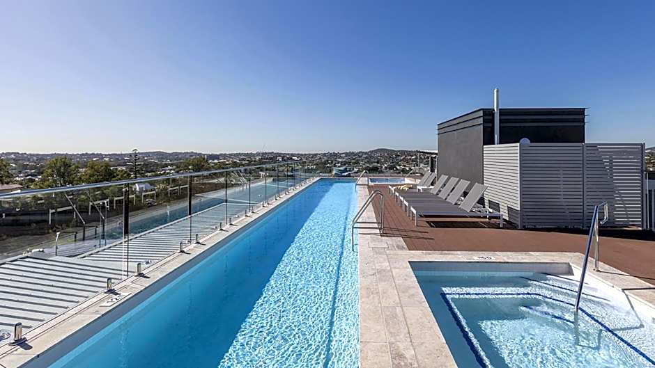 Oaks Brisbane Woolloongabba Suites