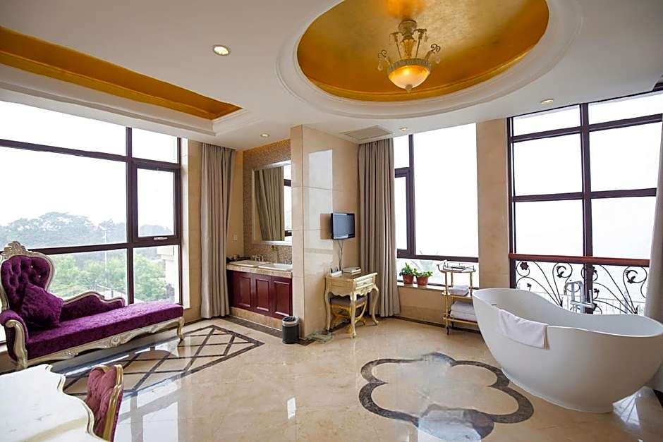 YUN-JING SEA VIEW HOTEL