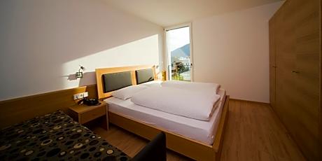 One-Bedroom Apartment with Balcony