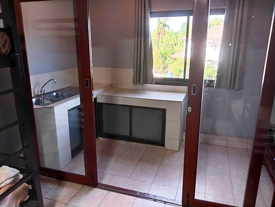 Fueangfu Home Hostel