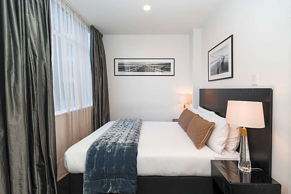 Gilmer Apartment Hotel