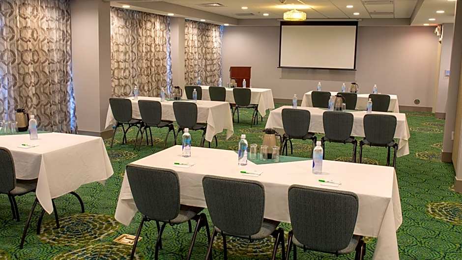 Holiday Inn Knoxville N - Merchant Drive By IHG