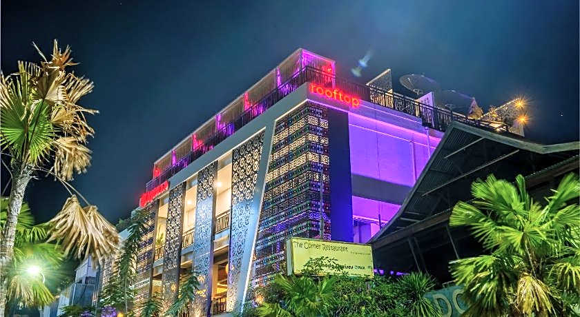 DEJAVU 2.0 HOTEL BAJO KOMODO